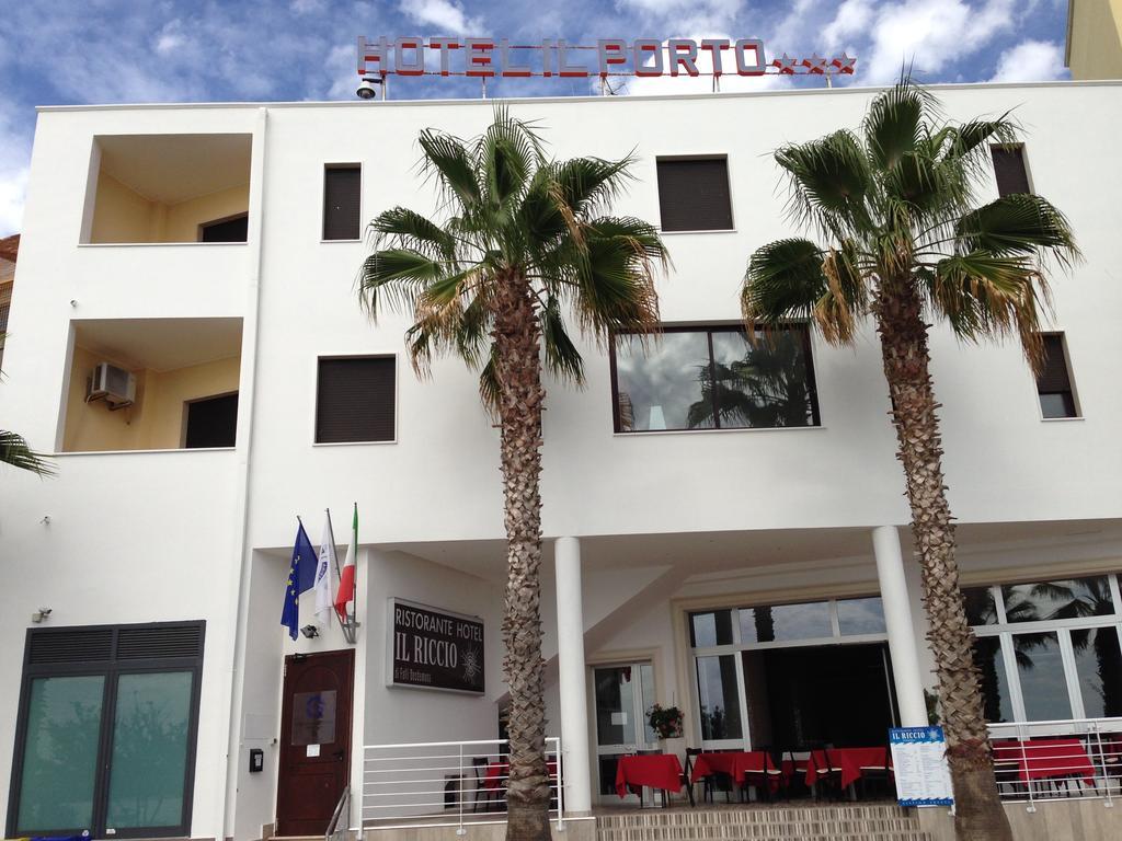 Hotel Il Riccio بورتو سيساريو المظهر الخارجي الصورة
